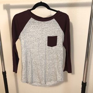 VS Pink baseball tee (maroon & gray)